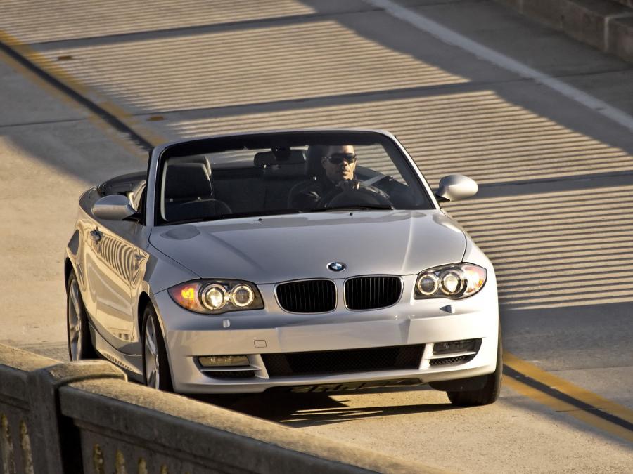  BMW 128i Convertible 2008 года  (US) (фото 2 из 12)